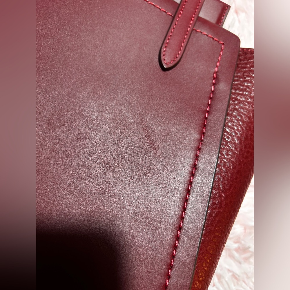 COACH TROUPE TOTE/DEEP RED - Picture 10 of 11